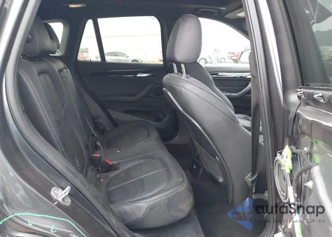 2018 BMW X1 xDrive28I из США, поврежденный, VIN WBXHT3C34J5L28868